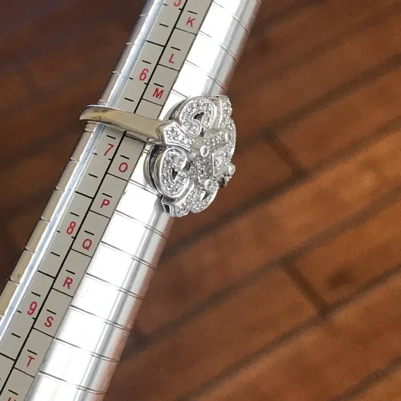 Gorgeous sterling diamond ring - Picture 13 of 16